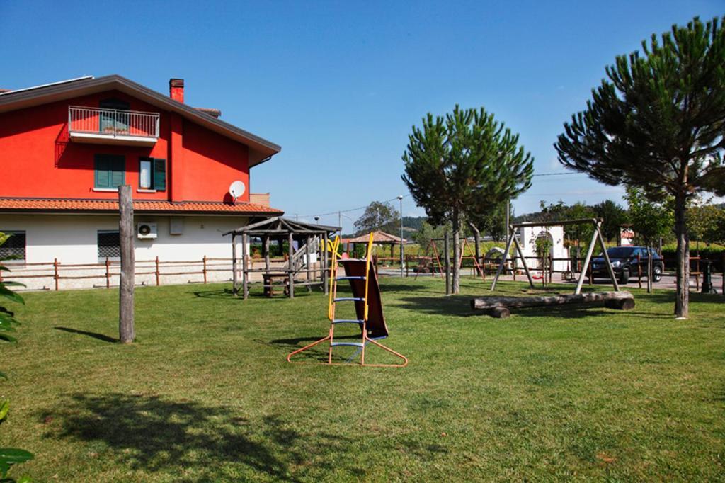 Azienda Agrituristica Pericle Montella Eksteriør billede